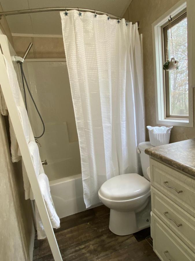 Your Own Cozy Tiny Home Austell Exterior foto
